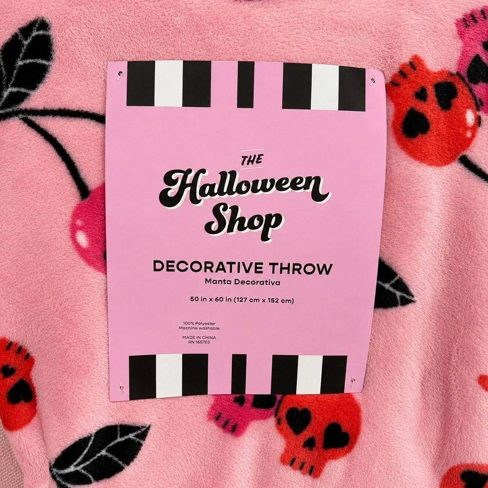 NWT The Halloween Shop Decorative Throw Skull Cherry Heart Plush Fleece